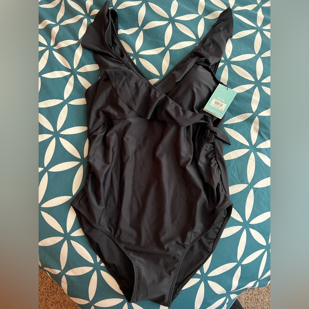 Brand new with tags kindred bravely maternity post partum  swimsuit XL black